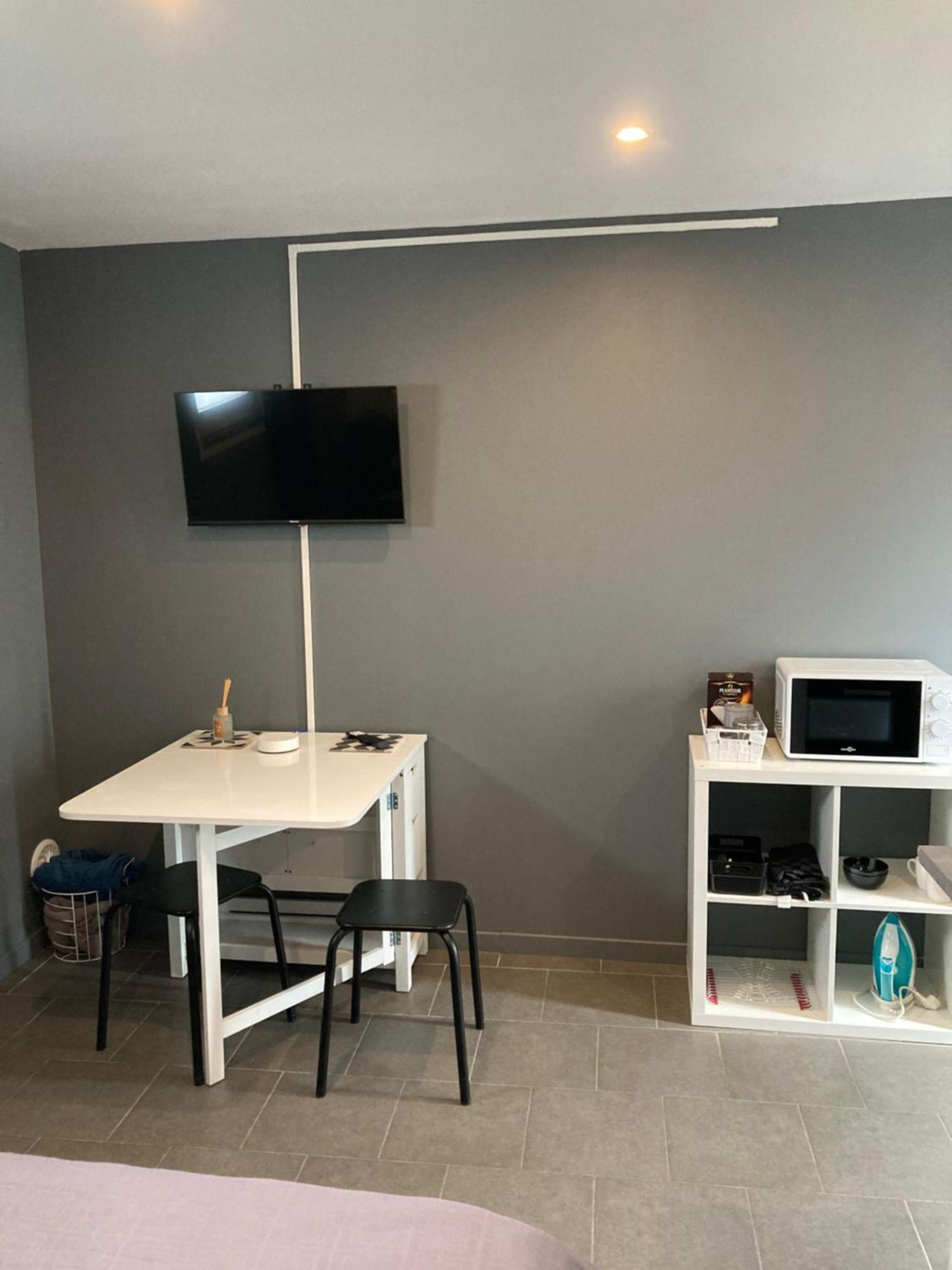 Studio Malincourt Luaran gambar